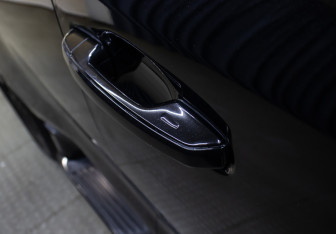 Подержанный автомобиль Lexus LX 2015 года (24 фото)