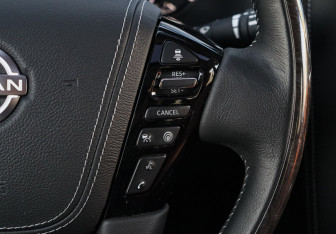 Подержанный автомобиль Nissan Patrol 2022 года (32 фото)