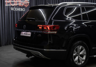 Подержанный автомобиль Volkswagen Teramont 2018 года (26 фото)