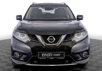 Подержанный автомобиль Nissan X-Trail 2016 года (2 фото)