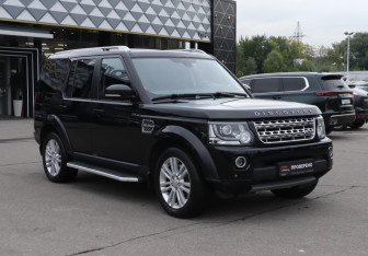 Подержанный автомобиль Land Rover Discovery 2014 года (3 фото)