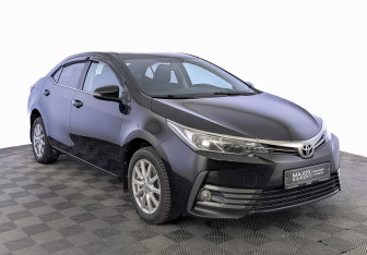Подержанный автомобиль Toyota Corolla Sedan 2018 года (3 фото)