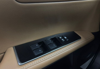 Подержанный автомобиль Lexus ES 2016 года (25 фото)