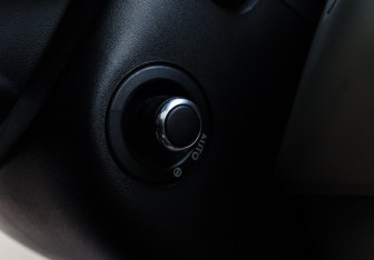 Подержанный автомобиль Land Rover Range Rover 2013 года (14 фото)