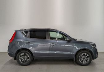 Подержанный автомобиль Geely Emgrand X7 2020 года (4 фото)
