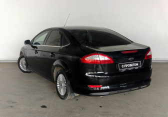 Подержанный автомобиль Ford Mondeo Sedan 2009 года (4 фото)