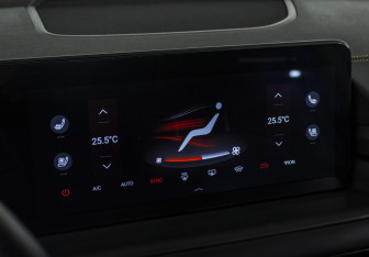 Подержанный автомобиль Exeed TXL 2022 года (18 фото)