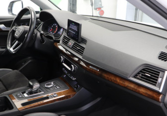 Подержанный автомобиль Audi Q5 2017 года (25 фото)