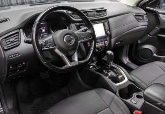 Подержанный автомобиль Nissan Qashqai 2019 года (16 фото)