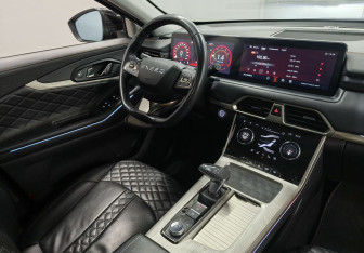 Подержанный автомобиль Exeed TXL 2022 года (10 фото)