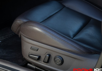 Подержанный автомобиль Kia Stinger 2018 года (25 фото)
