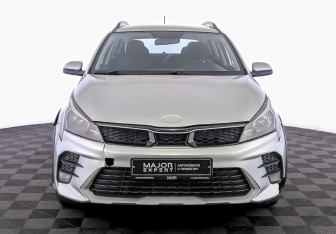 Подержанный автомобиль Kia Rio Hatchback 2021 года (2 фото)