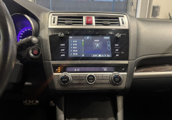 Подержанный автомобиль Subaru Outback Wagon 2017 года (16 фото)
