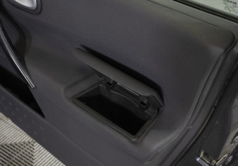 Подержанный автомобиль Renault Megane Sedan 2008 года (18 фото)