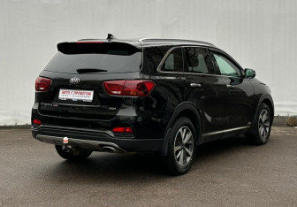 Подержанный автомобиль Kia Sorento 2018 года (5 фото)