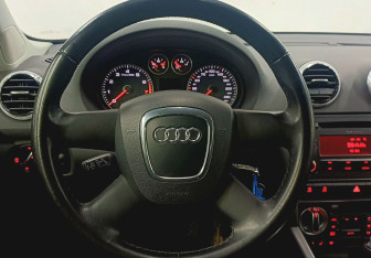 Подержанный автомобиль Audi A3 Hatchback 2012 года (12 фото)