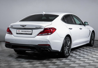 Подержанный автомобиль Genesis G70 2019 года (5 фото)