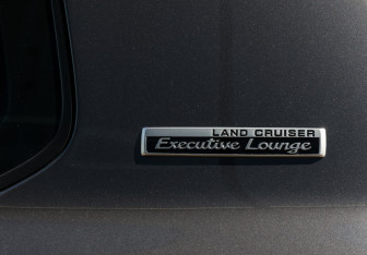 Подержанный автомобиль Toyota Land Cruiser Suv 2019 года (26 фото)