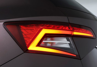 Подержанный автомобиль Skoda Karoq 2020 года (19 фото)