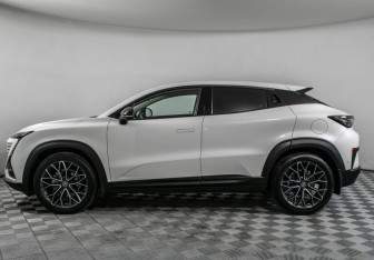 Подержанный автомобиль Changan UNI-T 2024 года (8 фото)