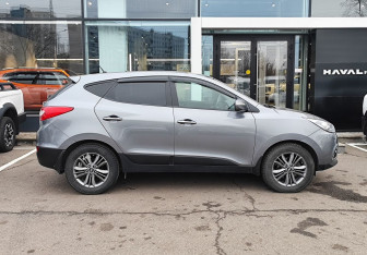 Подержанный автомобиль Hyundai ix35 2015 года (4 фото)