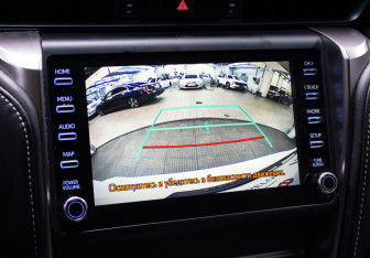 Подержанный автомобиль Toyota Fortuner 2021 года (20 фото)