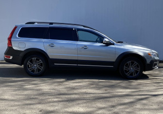 Подержанный автомобиль Volvo XC70 2012 года (4 фото)