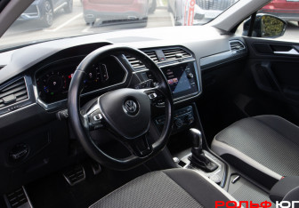 Подержанный автомобиль Volkswagen Tiguan 2017 года (11 фото)