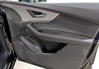 Подержанный автомобиль Audi Q7 2020 года (24 фото)