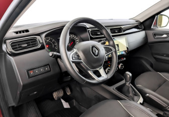 Подержанный автомобиль Renault Arkana 2021 года (16 фото)