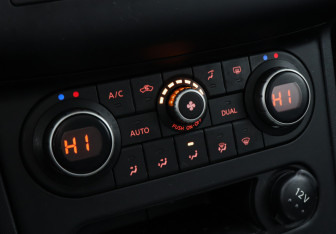 Подержанный автомобиль Nissan Qashqai 2011 года (15 фото)