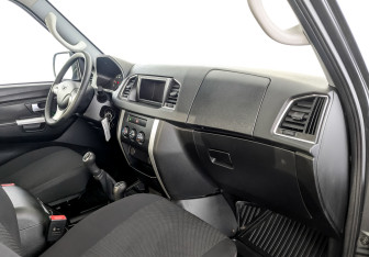 Подержанный автомобиль УАЗ Pickup 2024 года (11 фото)