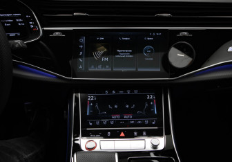 Подержанный автомобиль Audi SQ8 2024 года (20 фото)