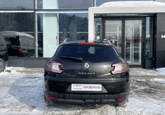 Подержанный автомобиль Renault Megane Wagon 2010 года (6 фото)