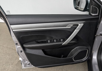 Подержанный автомобиль Geely Coolray 2023 года (19 фото)