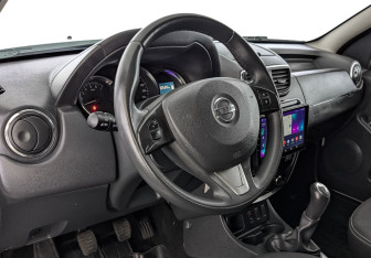 Подержанный автомобиль Nissan Terrano 2021 года (14 фото)