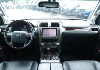 Подержанный автомобиль Lexus GX 2016 года (12 фото)