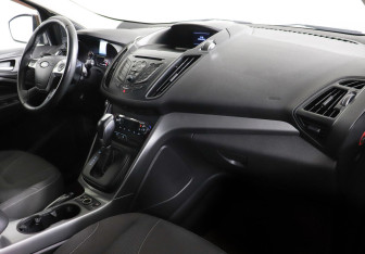 Подержанный автомобиль Ford Kuga 2013 года (5 фото)