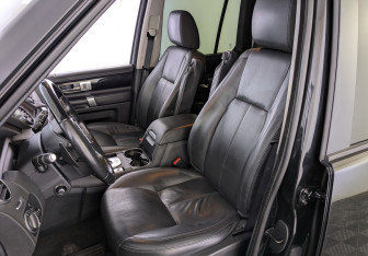 Подержанный автомобиль Land Rover Discovery 2016 года (21 фото)