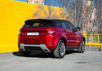 Подержанный автомобиль Land Rover Range Rover Evoque 2012 года (3 фото)