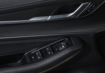 Подержанный автомобиль Exeed LX 2024 года (19 фото)