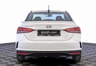 Подержанный автомобиль Hyundai Solaris Sedan 2021 года (6 фото)