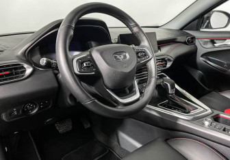 Подержанный автомобиль Kaiyi E5 2023 года (13 фото)
