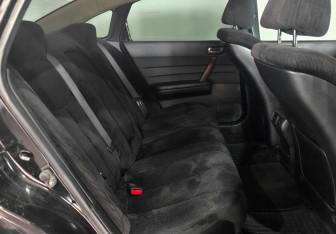 Подержанный автомобиль Nissan Teana 2006 года (10 фото)