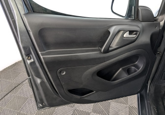 Подержанный автомобиль Peugeot Partner 2021 года (19 фото)