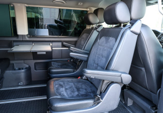 Подержанный автомобиль Volkswagen Multivan 2019 года (13 фото)
