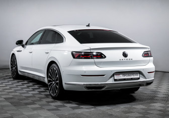 Подержанный автомобиль Volkswagen Arteon 2021 года (7 фото)