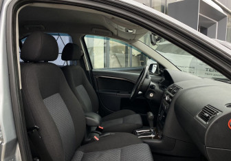 Подержанный автомобиль Ford Mondeo Sedan 2007 года (19 фото)