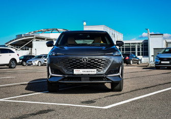 Подержанный автомобиль Changan UNI-K 2024 года (2 фото)