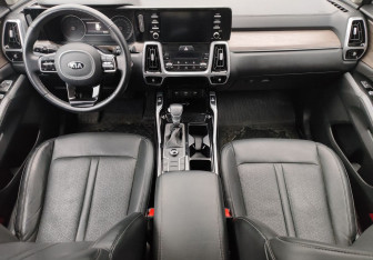 Подержанный автомобиль Kia Sorento 2020 года (10 фото)